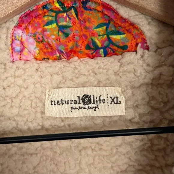 Natural Life Floral Sherpa Lined Cropped Puffer Vest Size XL - Picture 4 of 5